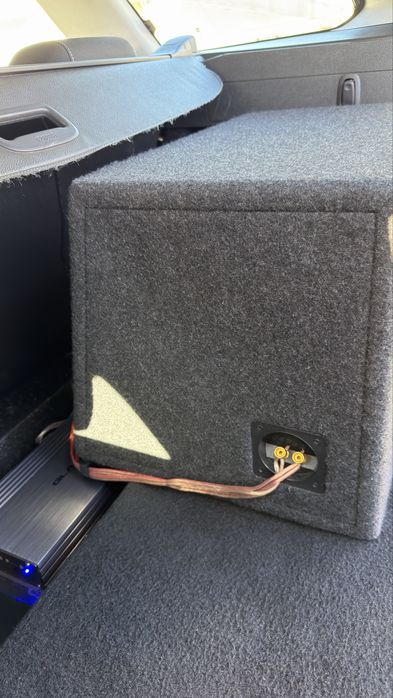Subwoofer com caixa dutada