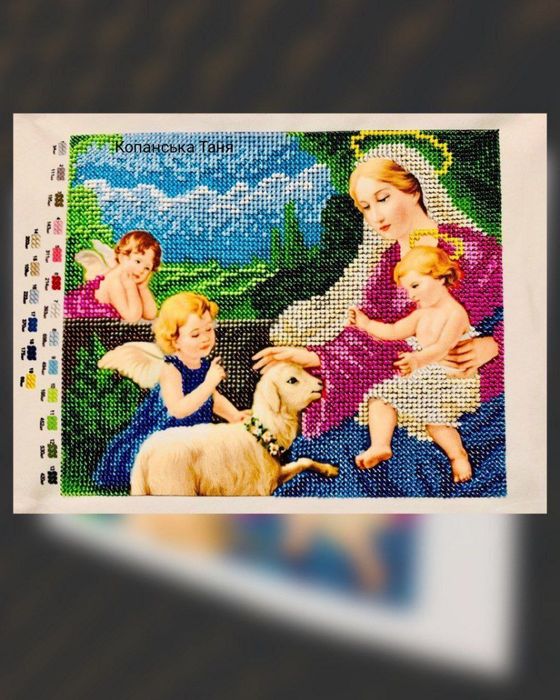 Образ "Ангели і Мадонна" вишитий бісером