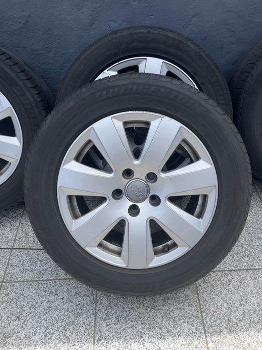 Jantes Audi 16’ com pneus Excelente Estado