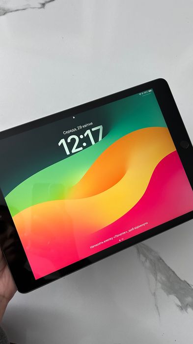 Продаю Apple iPad 7