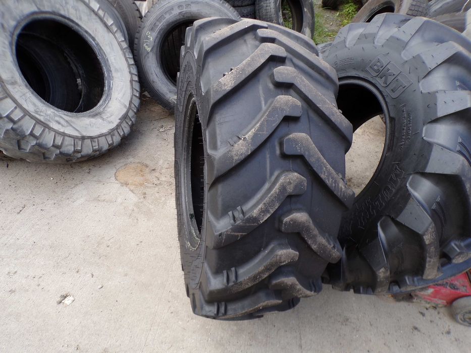 Opona 400/70R20  16.0/70R20  ASCENSO MIR 220 (900 netto)