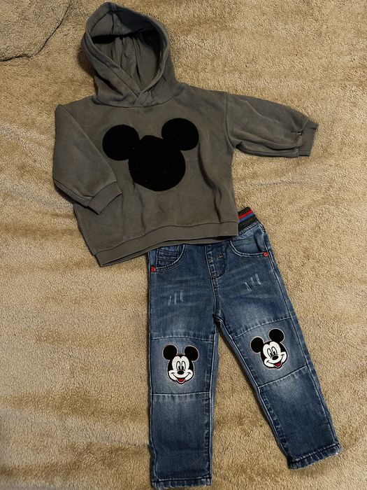 Джинси та світшот на хлопчика