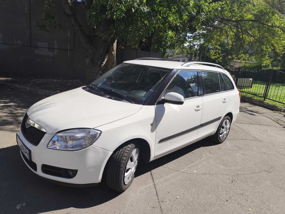 Оренда авто Шкода Фабіа Київ