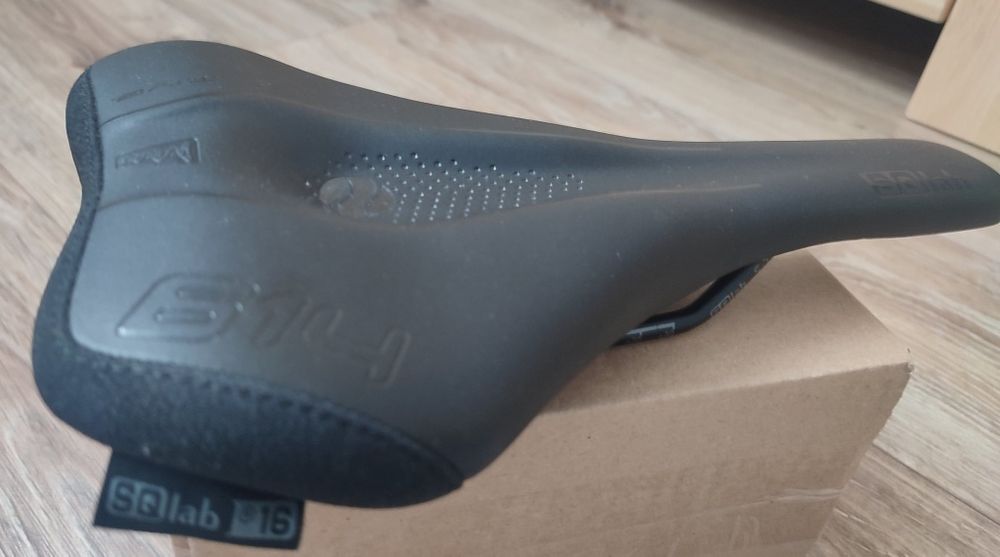 Siodełko rowerowe SQLab Ergowave 614  Gravel 160 mm