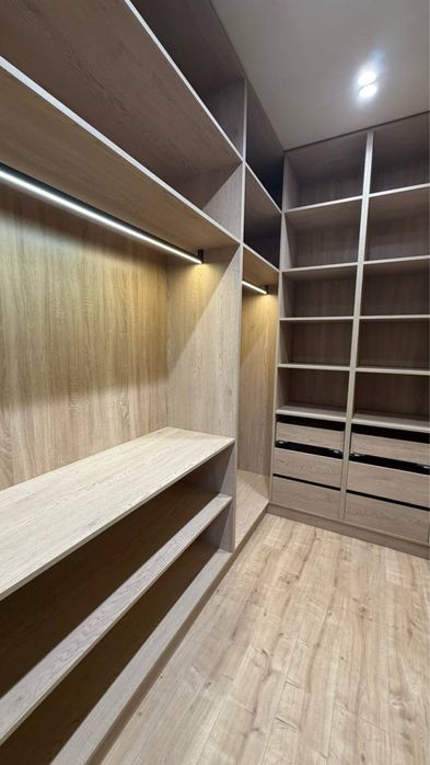 Будинок з новим ремонтом, Чайки, закрите КМ, газ, 4.4 сотки, 4 кімнати