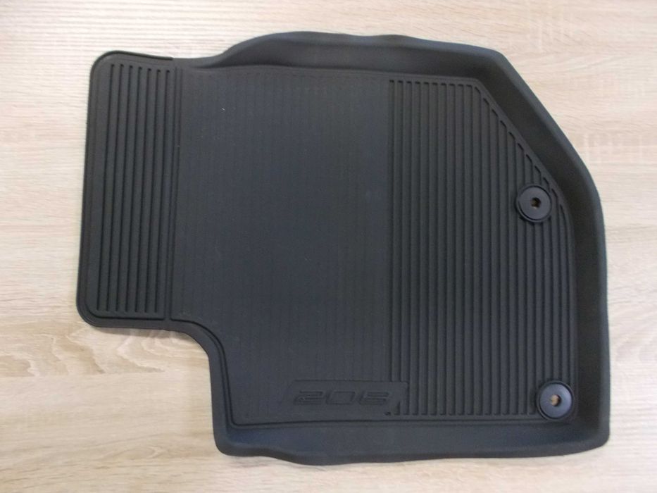 Dywaniki damochodowe Peugeot 208