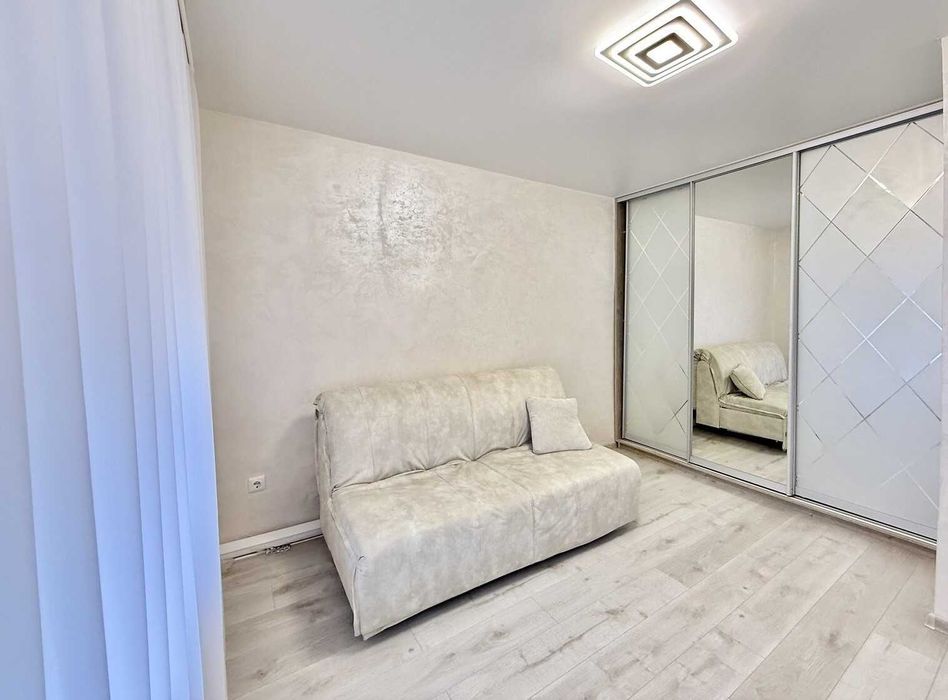 1-к. квартира по вул. Іванни Блажкевич з євроремонтом.