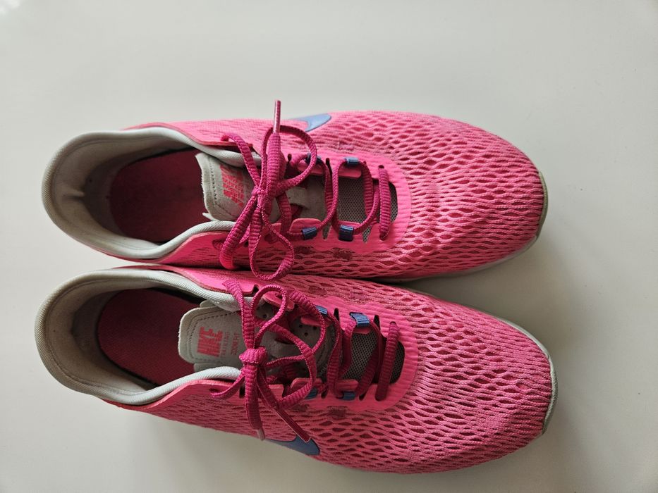 Buty      Nike 38