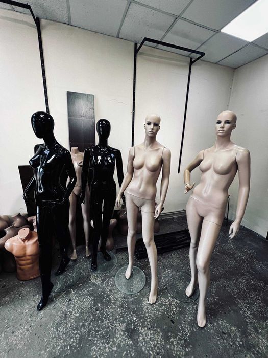 Маникен жіночий та чоловічий