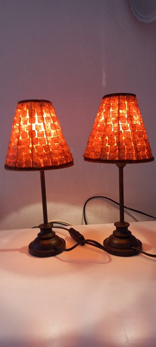 Dois candeeiros de mesa de cabeceira