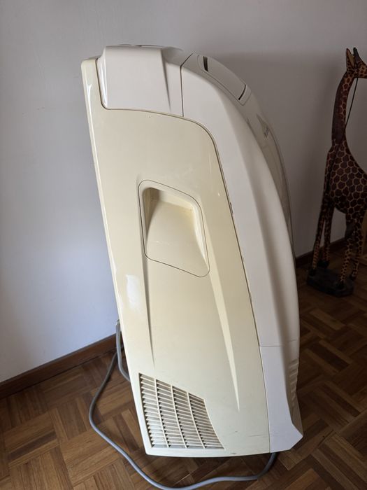 Desumidificador Portatil marca Gree