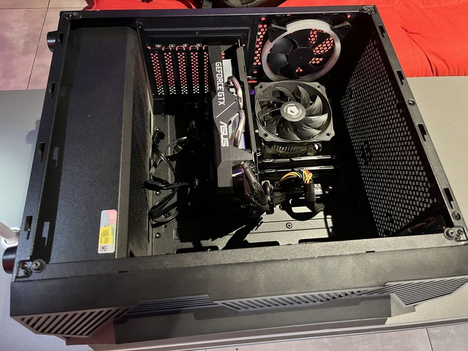 Персональний компʼютер Asus