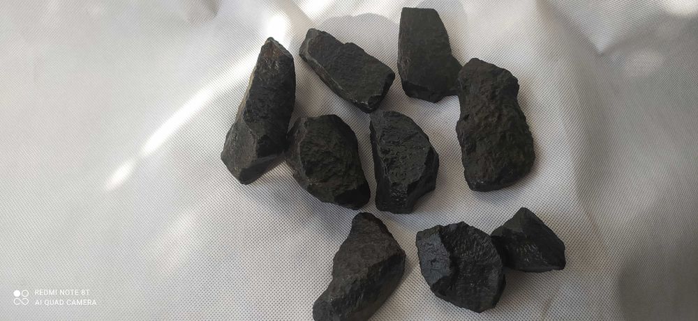 30 kamieni bazaltowych do akwarium