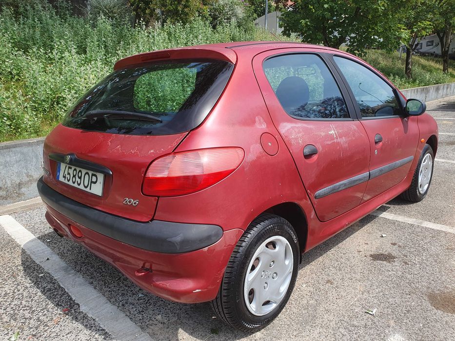 Peugeot 206 XR Présence 1.1 5 Portas