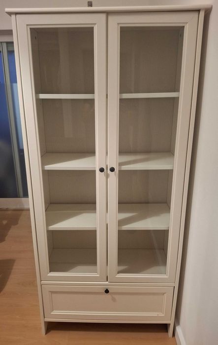 Estante de vidro IKEA (duas disponíveis)