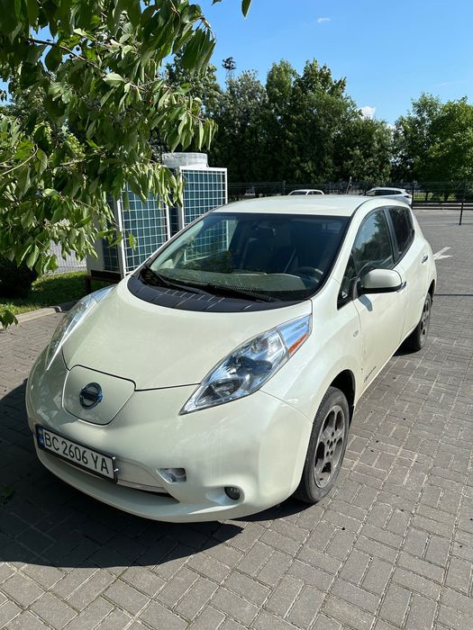 Nissan Leaf 2011, електро, автомат