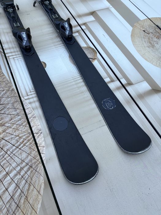 AK Ski Piste Black- po serwisie. Rozmiar: 159cm
