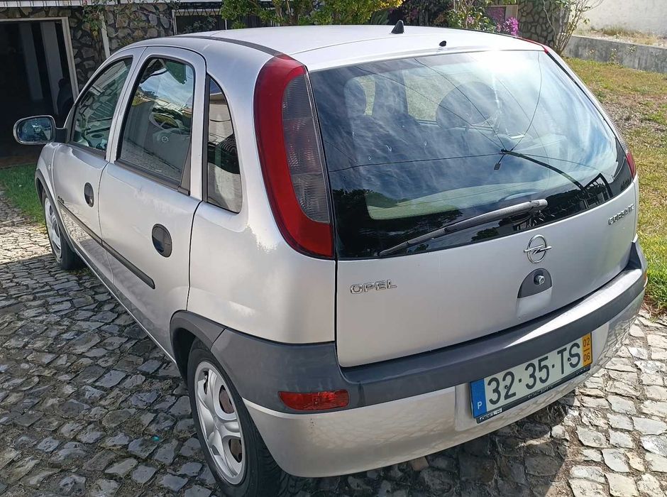 Opel Corsa 1.2 Comfort 2002 – 5 portas – 148 mil km – Gasolina — photo 2