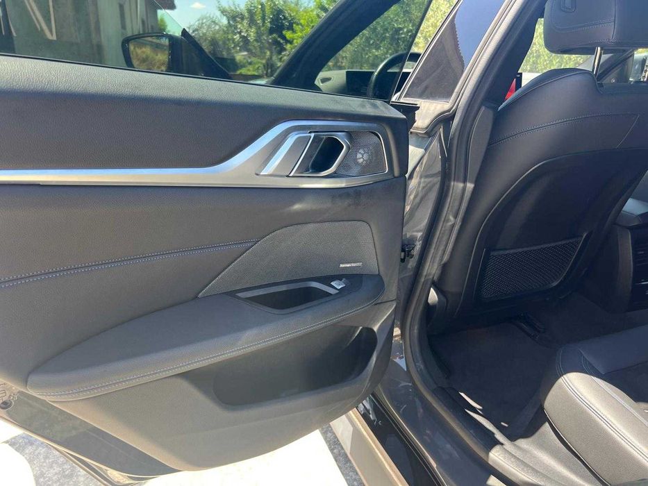 BMW I4 EDrive 40 Versão Pack DESPORTIVO M PRO de 27/12/2023! C/ Garantia TOTAL