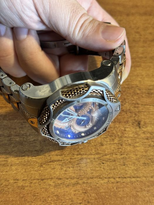 Invicta venom 31518 gold dragon