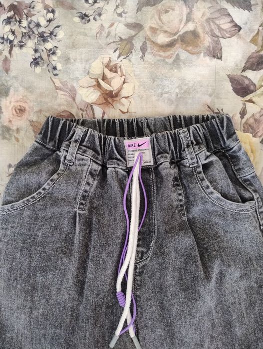 Зручні джинси на різинці