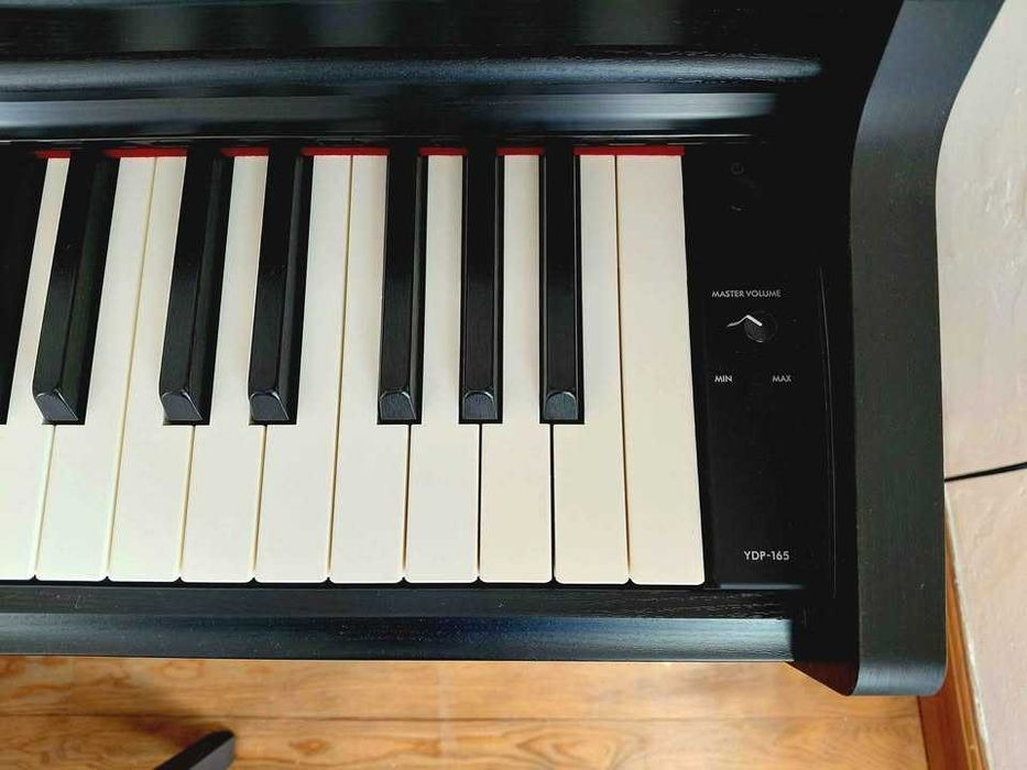 Yamaha YDP 165 Digital Piano Preto com banco e com garantia de FNAC