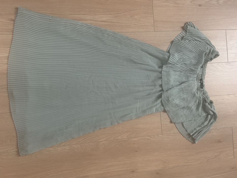 Платье zara.размер xs.
