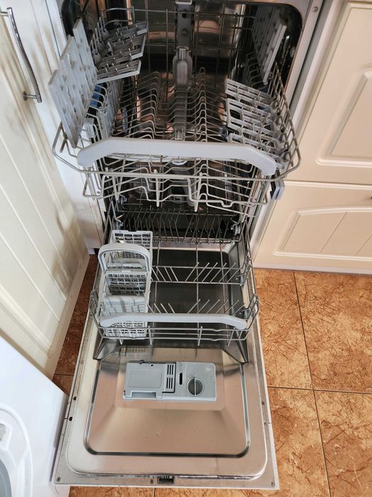 Посудомийка Hotpoint-Ariston LSF 835 EU/HA