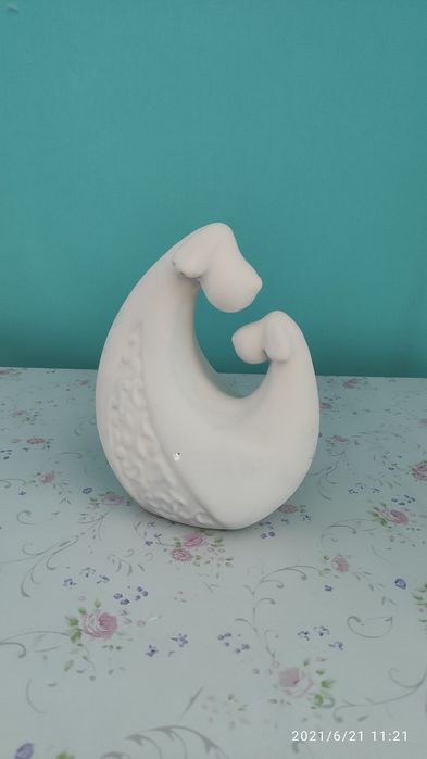 Diversas peças de louça de decoração