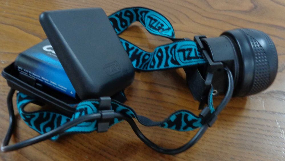 Lanterna de cabeça, a pilhas, antigo, por 6€