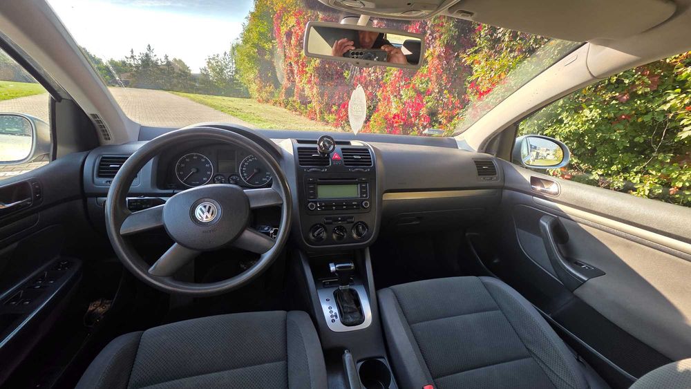 Golf V  1.6   Automat