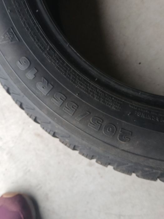 2 pneus 205 55 r16 Michelin