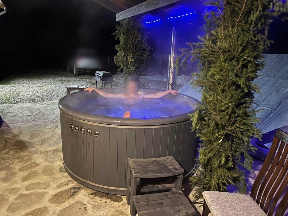 Оренда зняти будинок подобово Карпати Ясіня чан джакузі спа річка