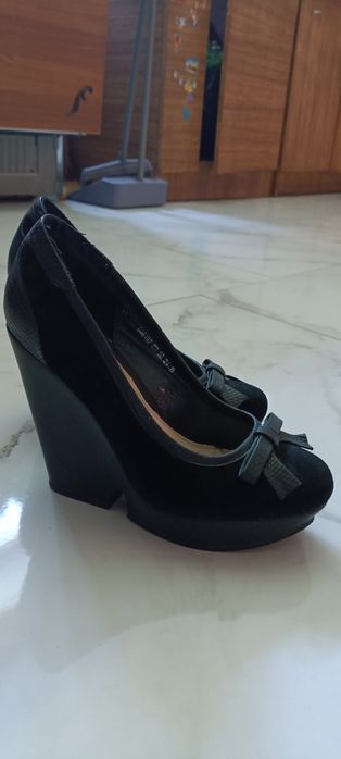 Шкіряні туфлі 36 розмір