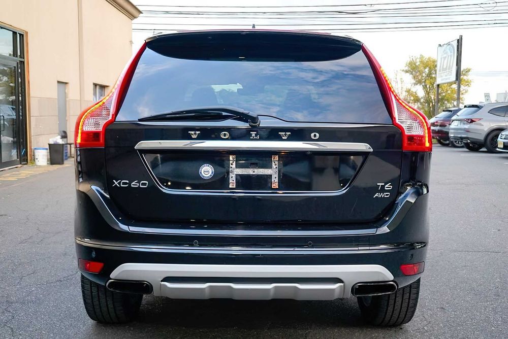 Volvo XC60      2016