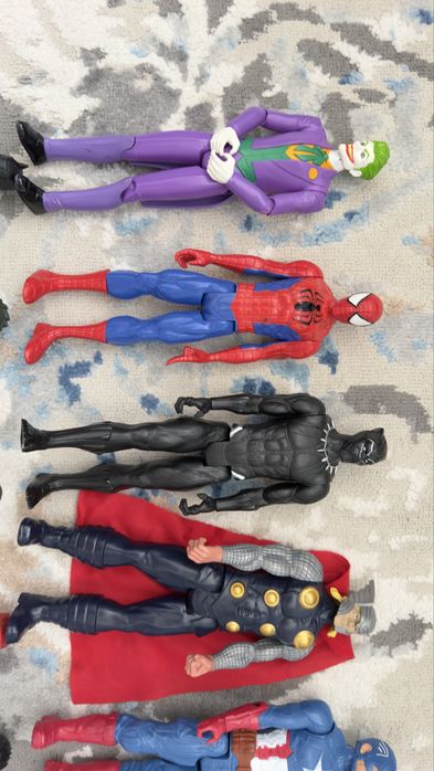 Figuras super herois (14 figuras)