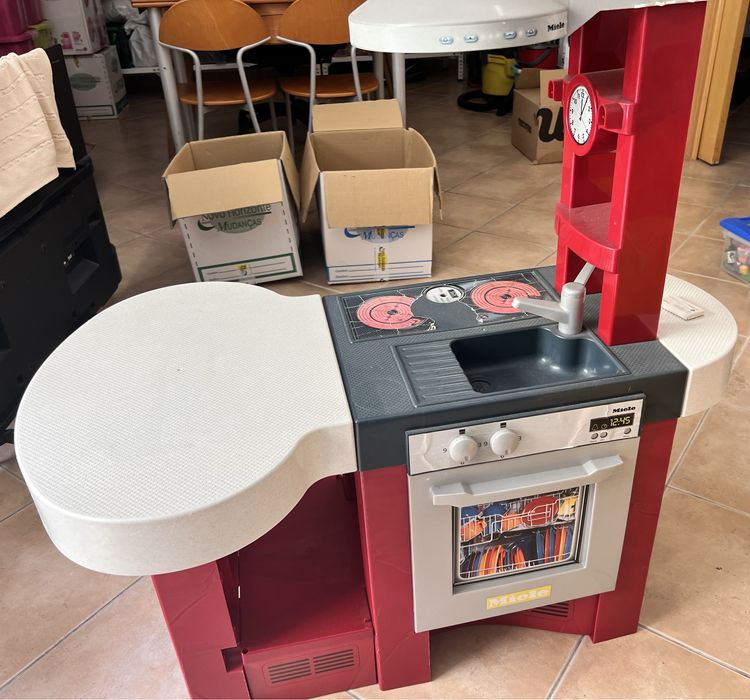 Cozinha de brincar Miele usada