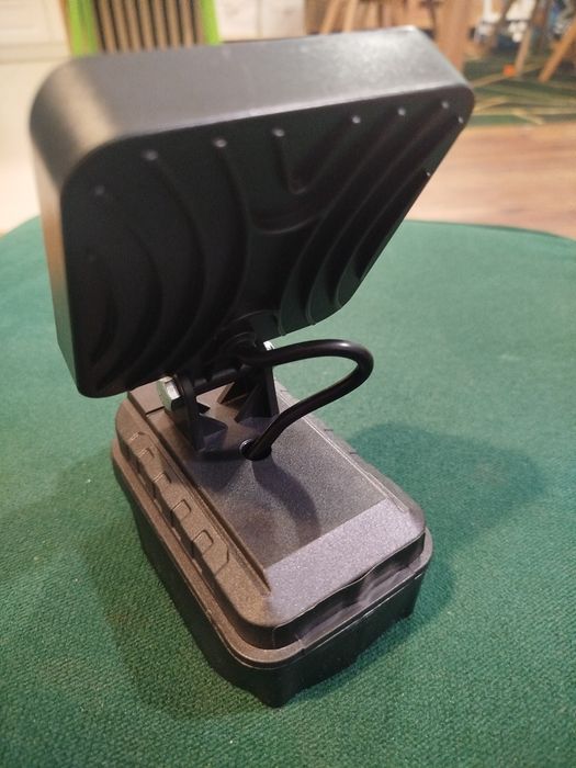 Lampy na baterie Makita