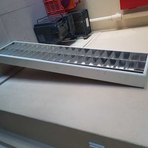 Armadura com 2 Lampadas Fluorescentes 1,20