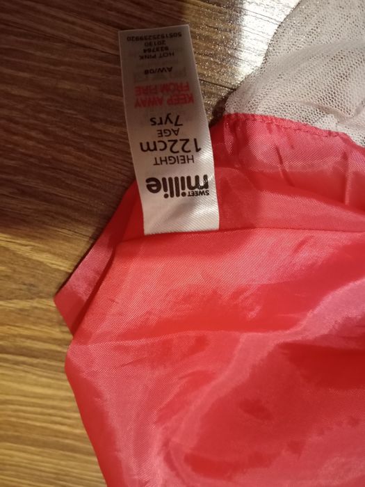 Letnia sukienka dla dziewczynki.