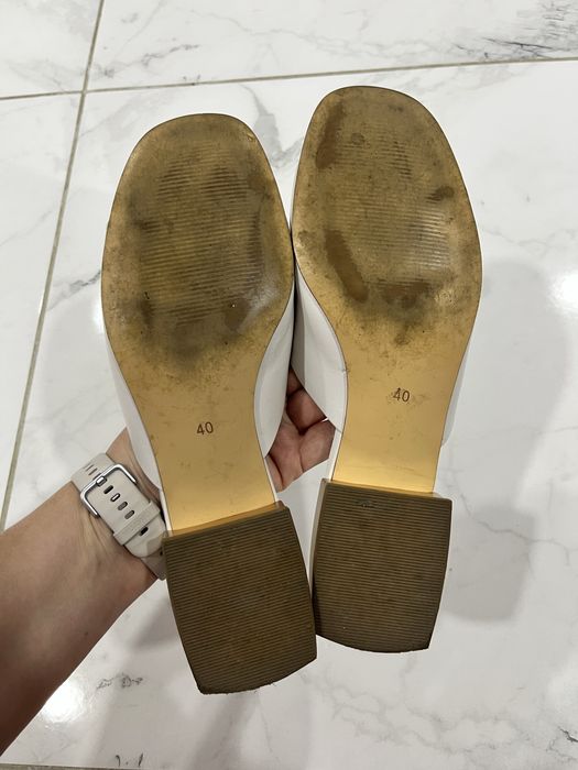 Шльопанці жіночі шкіряні білі