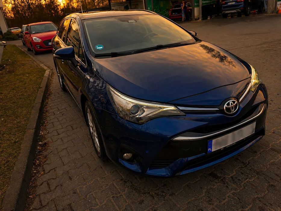 Toyota Avensis Serwisowane Full opcja