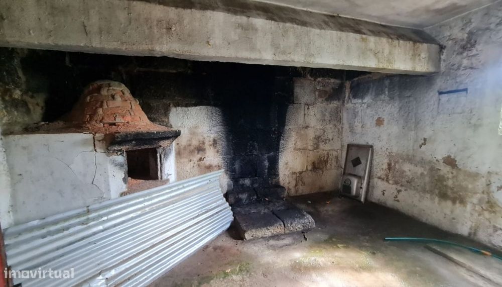 Venda Moradia para restauro, Gestaçô, Baião