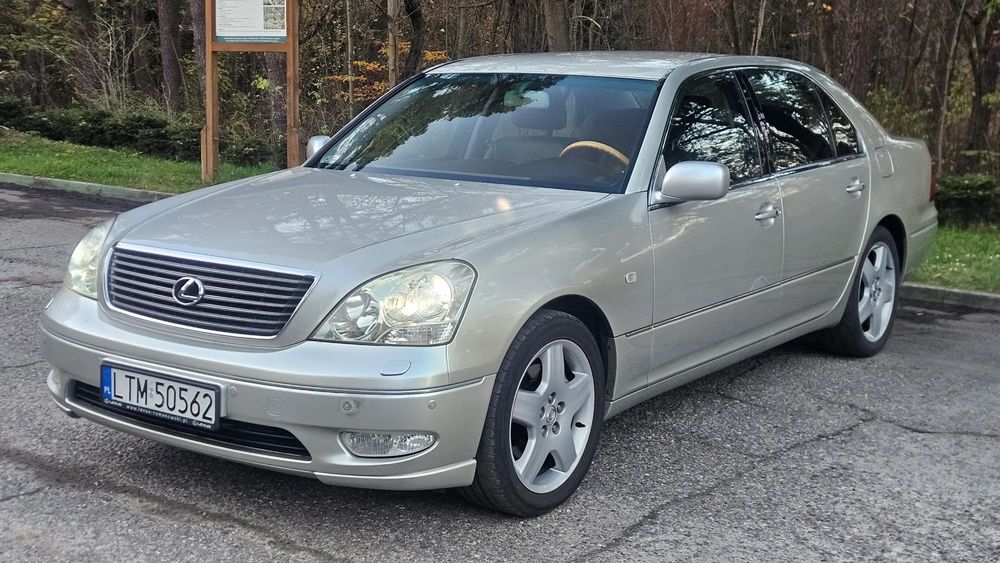 Lexus LS