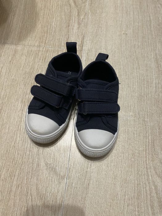 Дитячі кеди 22 розміру, 15 см стопа
