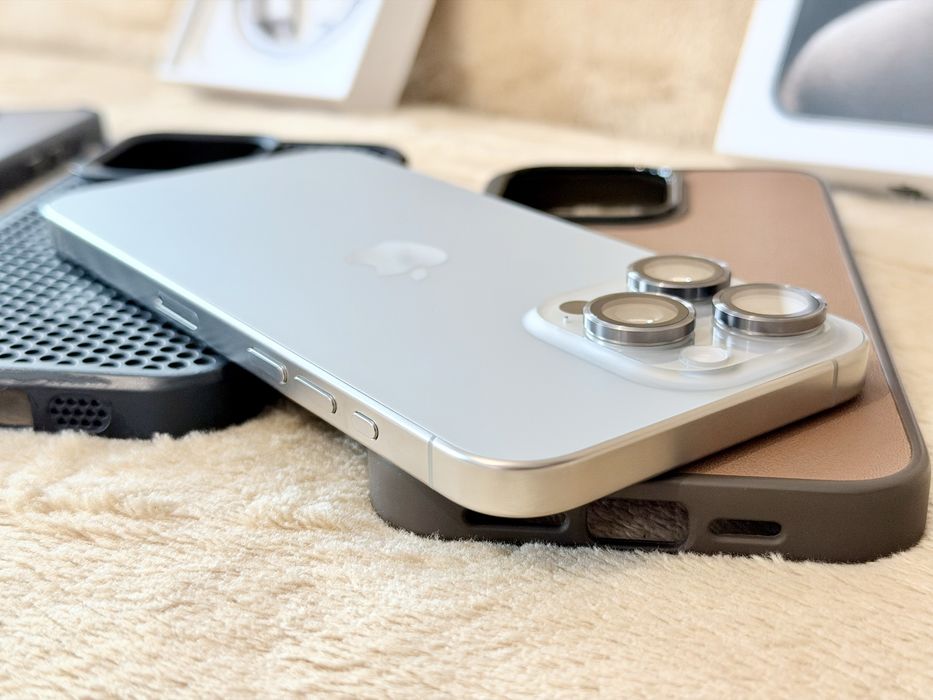 Apple iPhone 15 Pro Max 1TB Natural Titanium stan idealny