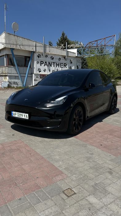 Tesla Model Y Long Range Dual Motor