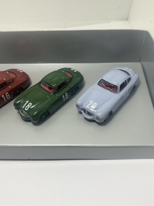 Conjunto Mercedes 50 Anos SL escala 1/72