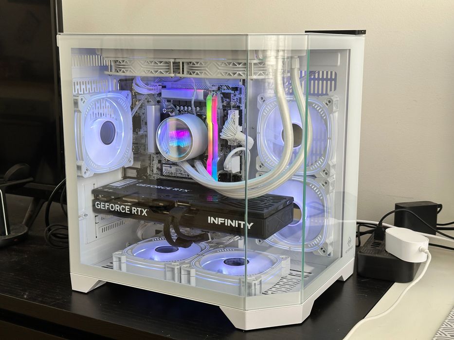 PC Gaming i5-14600KF / RTX 5070 / 32 GB DDR5 / 2 TB NVMe