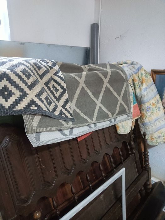 Carpetes e tapetes usados